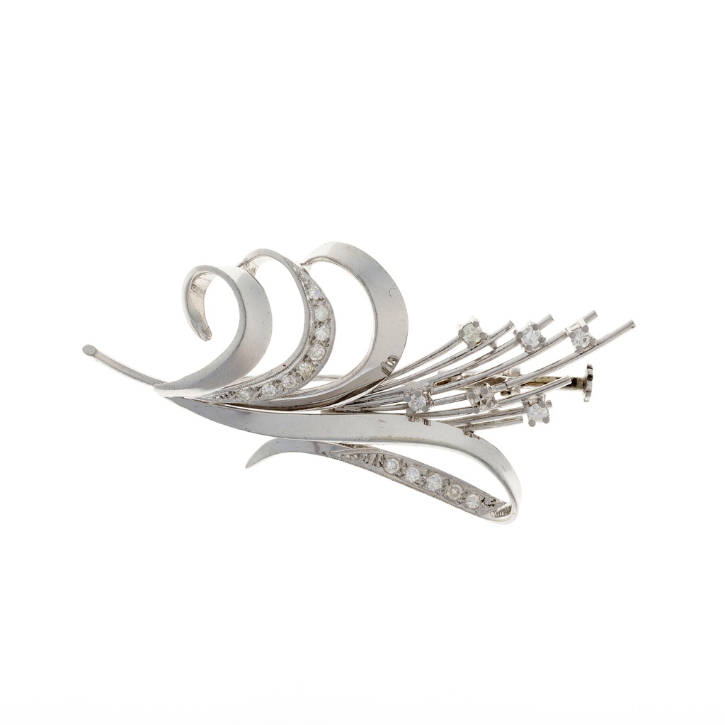 Golden-brooche-diamonts-aukisne-sege-sage-su-deimantais-1.JPG