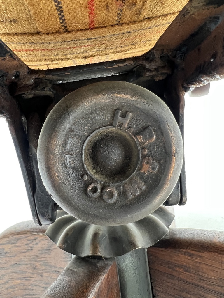 HK0883 kreslas 9.jpg