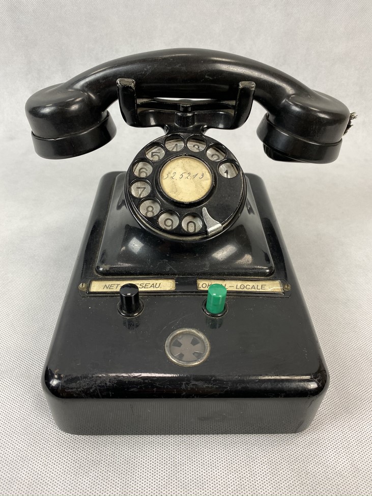 AR0398 telefonas (5).JPEG