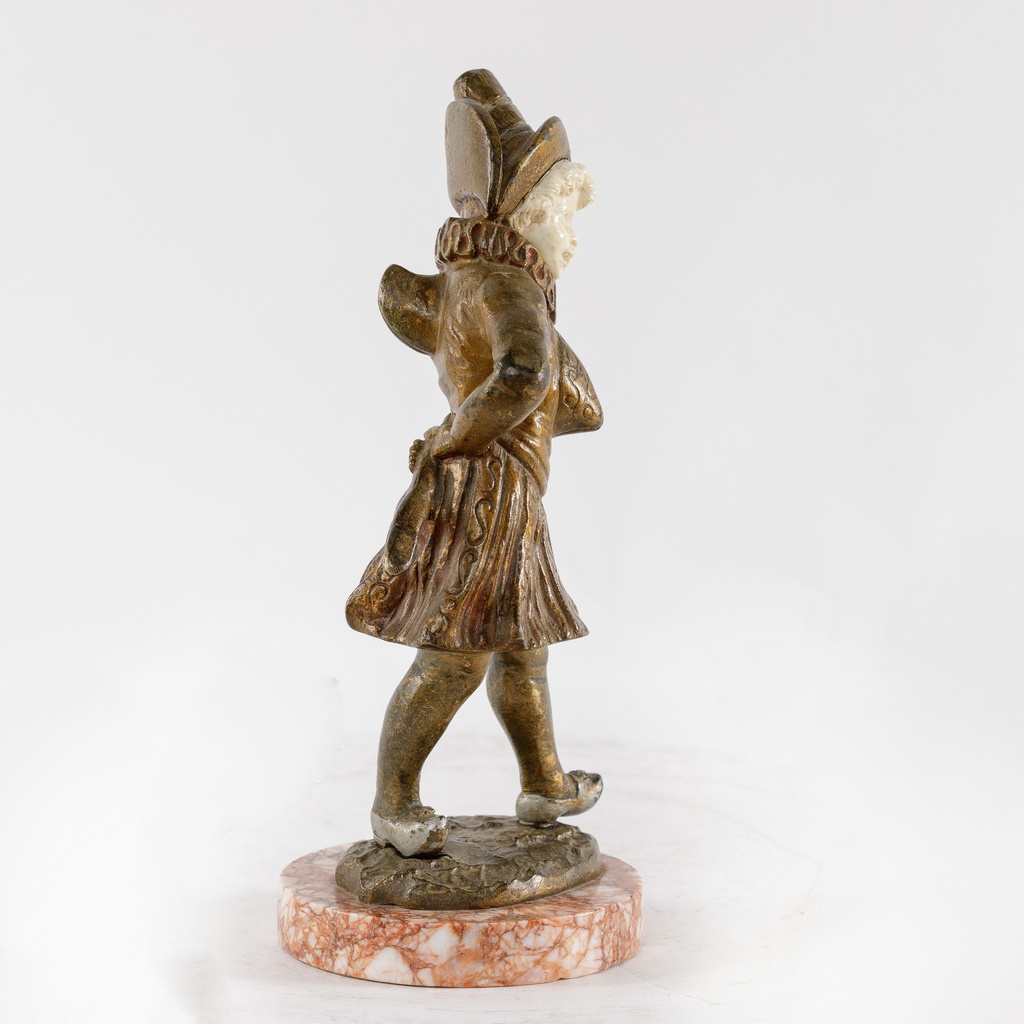 Chryselephantine -sculpture-girl-skulptura-3.JPG