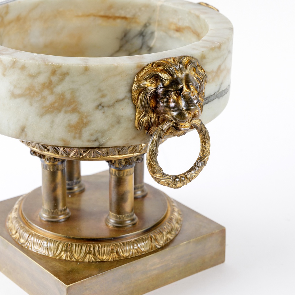 Marble-Vase--vaza-ormolu-gilded-paauksuota-4.JPG