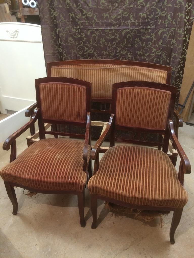 Kомплект мягкой мебели (Диван и 2 кресла)
