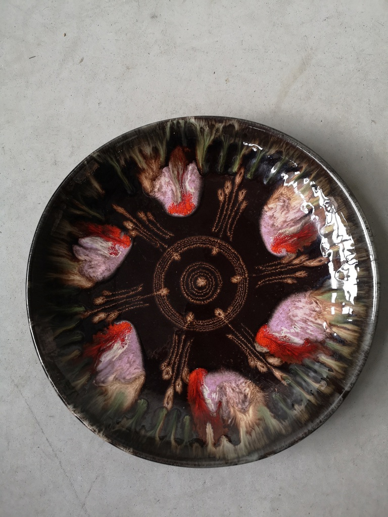 Dekoratīvs šķīvis
