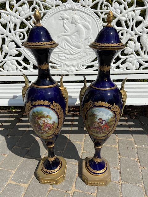 Vases (2 pcs)