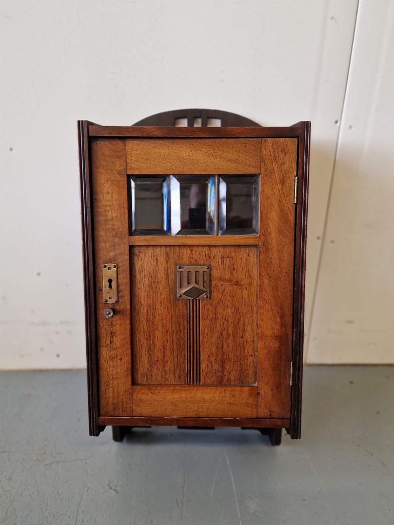 Wall Cabinet