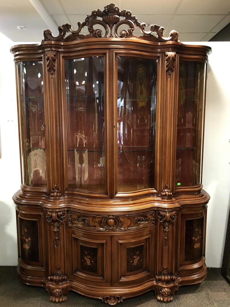 Showcase Cabinet