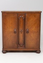 Serving cabinet